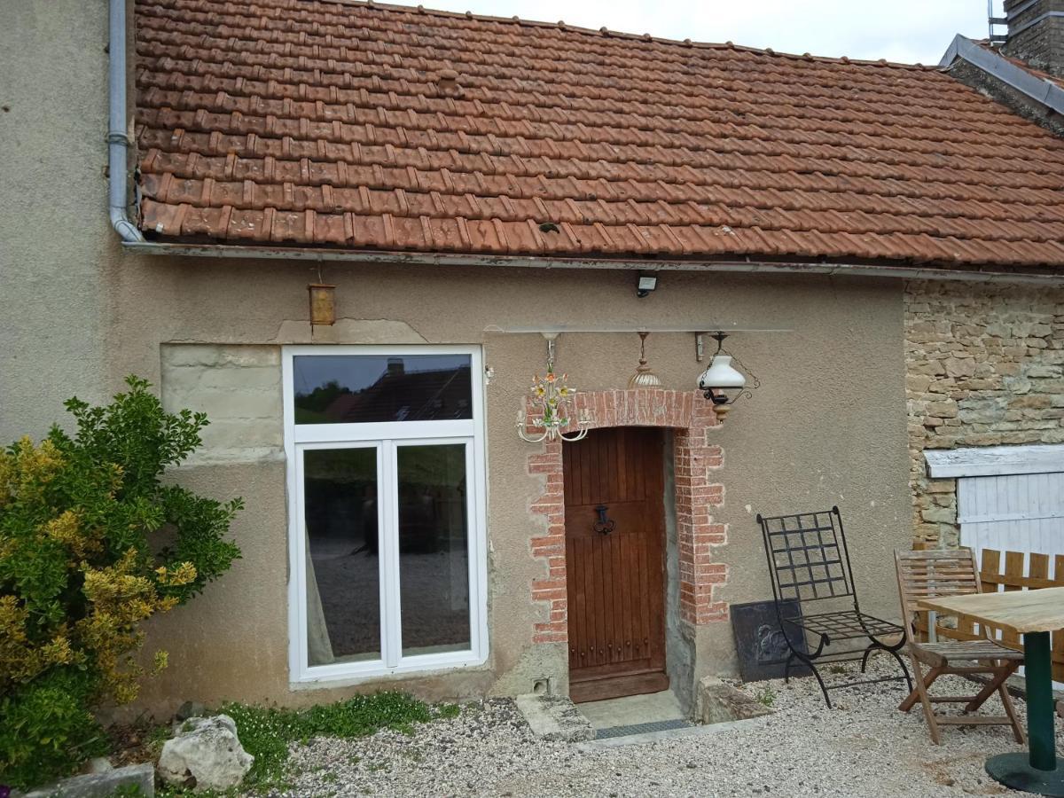 Maisonnette De Mamie Pouilly-en-Auxois Exterior foto